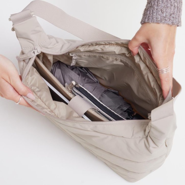 GOTBAG. Puffer Square Bag Large monochrome scallop