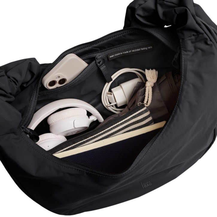 GOTBAG. Moon Bag Ruffle large monochrome black