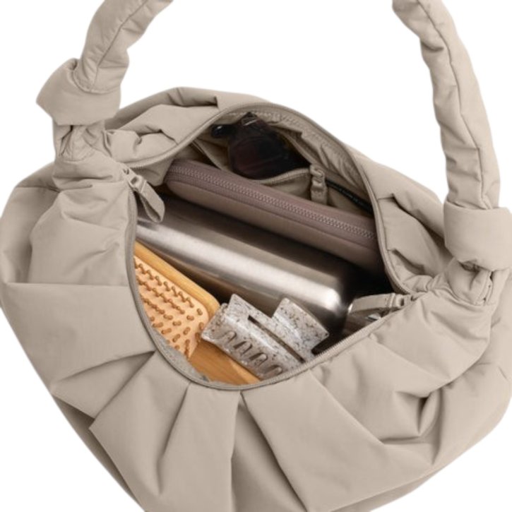 GOTBAG. PLEAT Moon bag large scallop