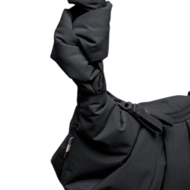 GOTBAG. PLEAT Moon bag small black