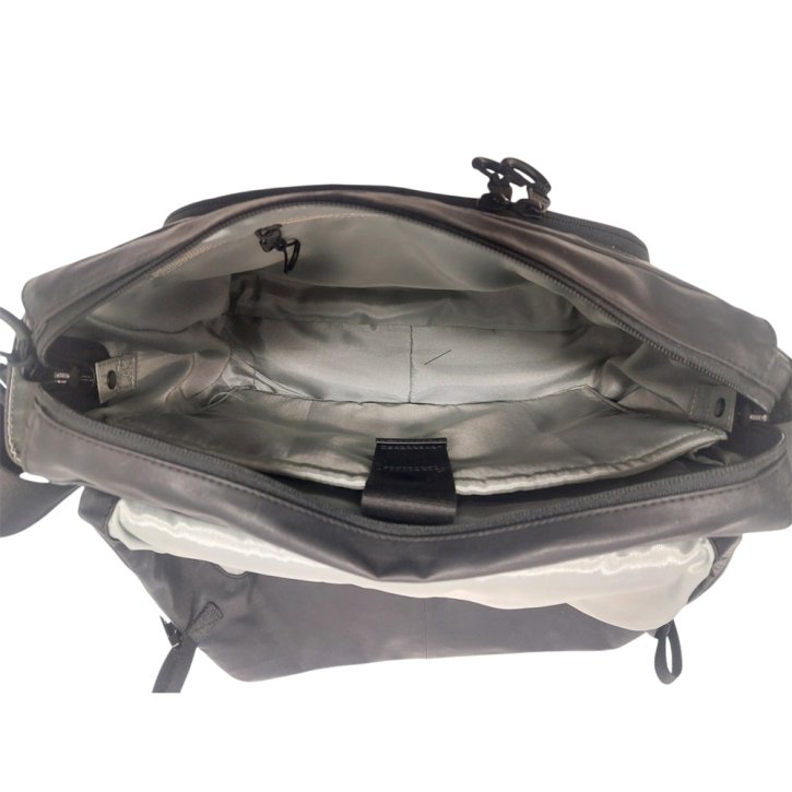 Aunts & Uncles YAMAKUNI RE Umhängetasche black