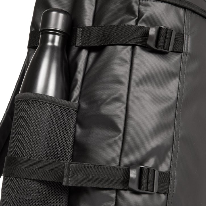 EASTPAK Travelpack tarp black