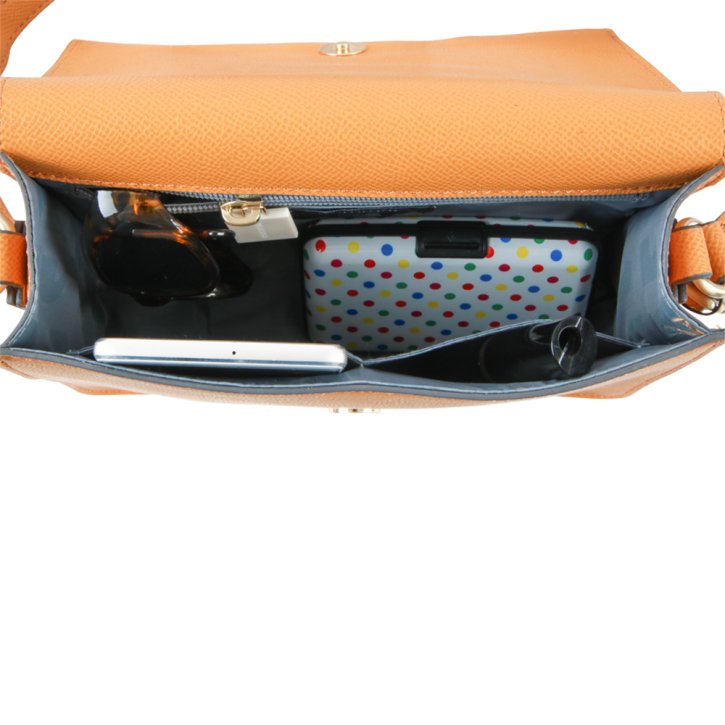 Comma BE YOURSELF Schultertasche dark yellow