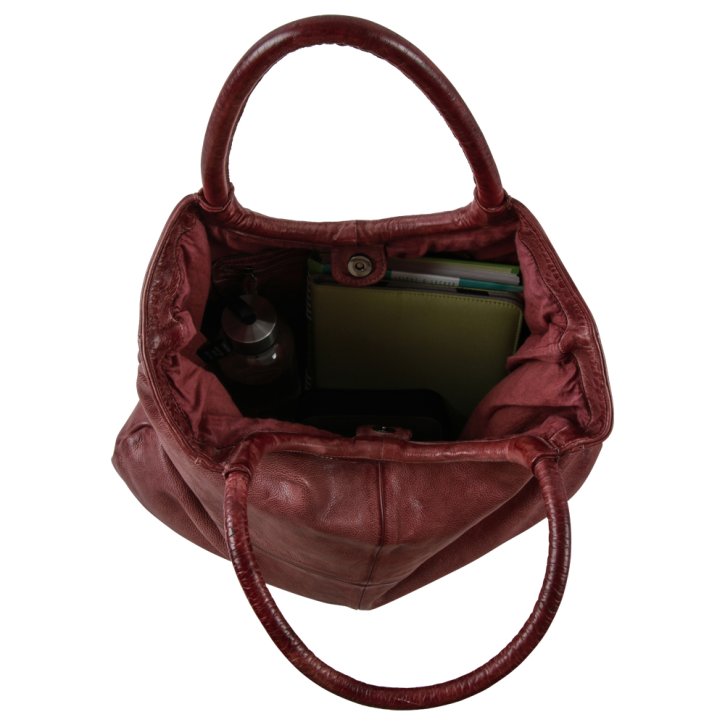 Taschendieb Wien KOHLMARKT 21 Schultertasche plum