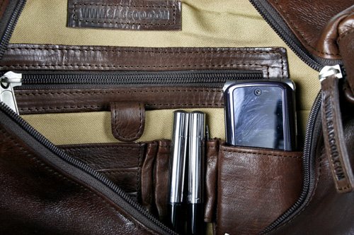 Saccoo RANCO M Umhängetasche choco