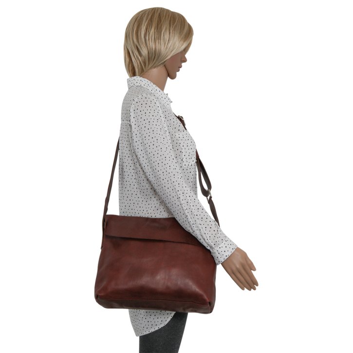 Saccoo MINAS L  Schultertasche choco
