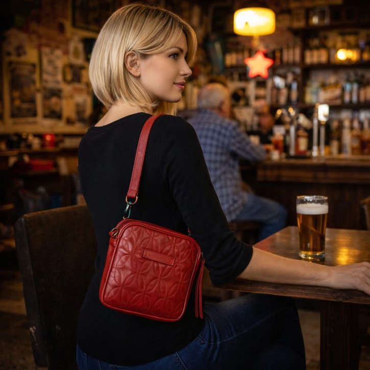 Aunts & Uncles BREADFRUIT Umhängetasche jester red