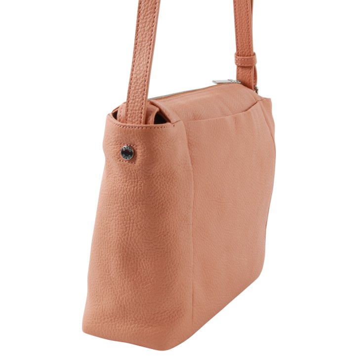 Bree Tana 2 cross shoulder canyon