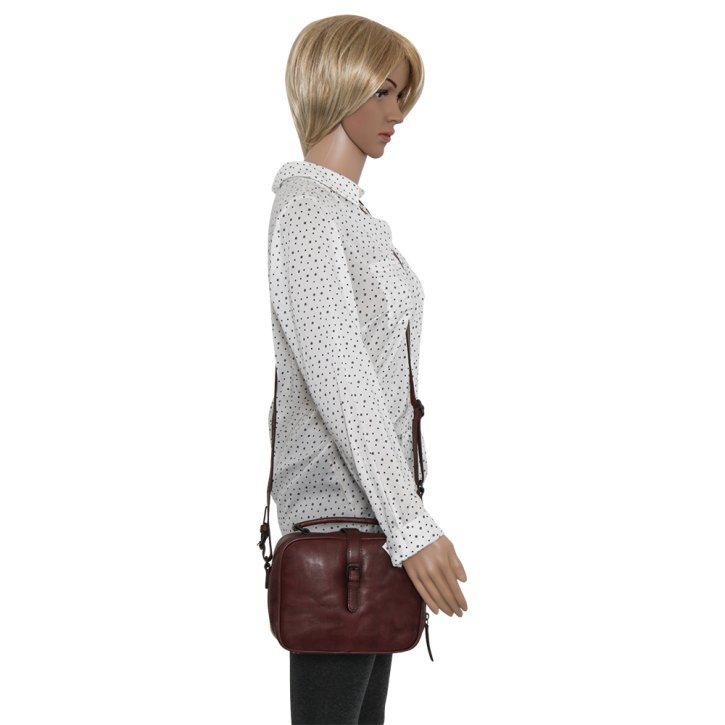 Aunts & Uncles MRS CARROT CAKE  Handtasche winetasting