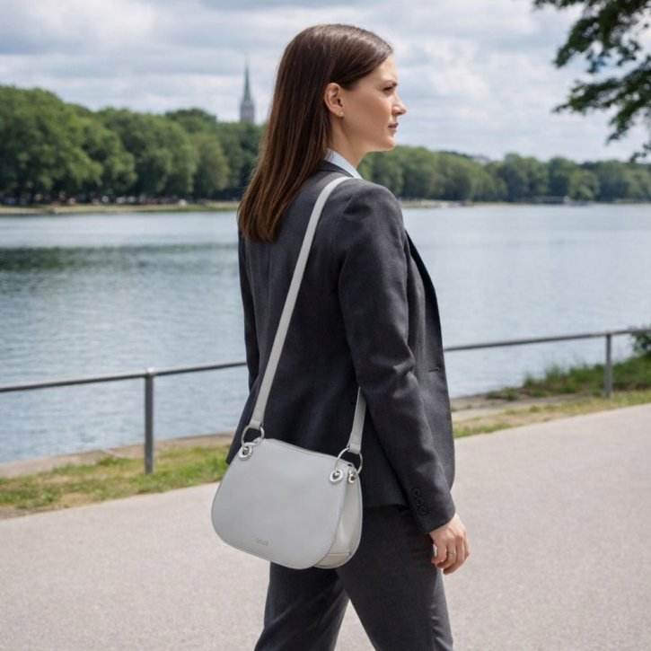 Bree CORDOBA 6 Schultertasche silver grey