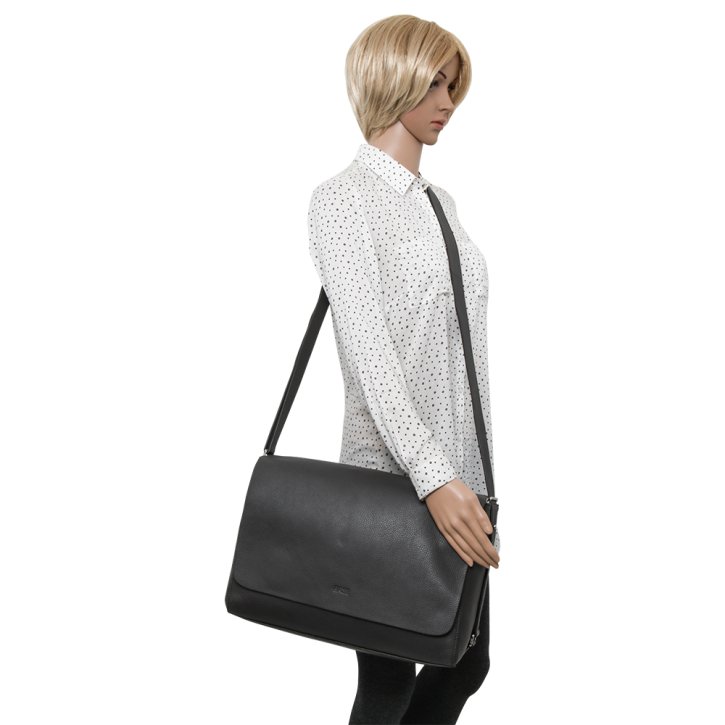 Bree Justine 2 Business-Bag pavement