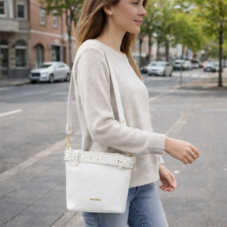 Emily & Noah E&N Justine Beutel S white