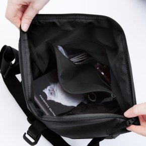 GOTBAG. Messenger bag monochrome black