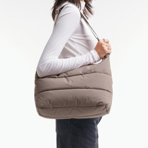 GOTBAG. Puffer Square Bag Large monochrome oyster