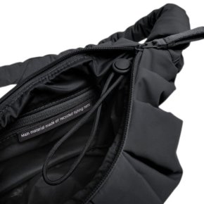 GOTBAG. PLEAT Moon bag small black