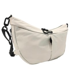 Aunts & Uncles TOYO halfmoon bag cloud nine