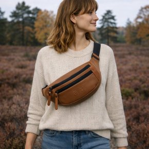 Aunts & Uncles Ichikawa Gürteltasche tapir