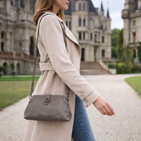 Aunts & Uncles MRS. ECLAIR Umhänge+Bügel cloud