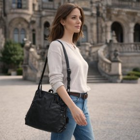 Aunts & Uncles MRS. TEA CAKE Bügeltasche black smoke