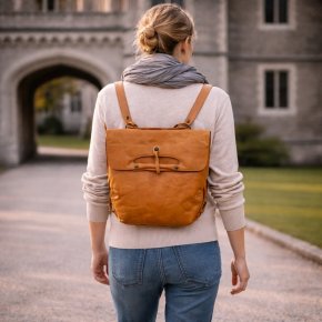 Aunts & Uncles MRS. MINCE PIE 2in1 Rucksack satin brass