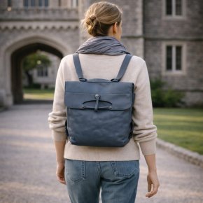 Aunts & Uncles Mrs. Mince Pie Tasche/ Rucksack  coronet blue