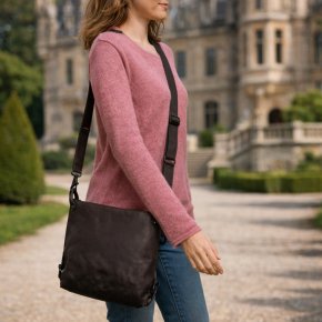 Aunts & Uncles Mrs. Raisin Cookie magnet