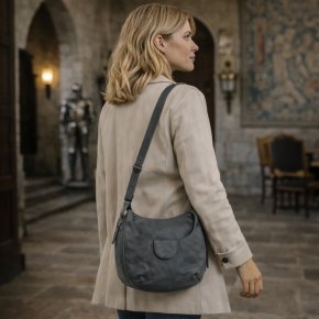 Aunts & Uncles MRS MUG CAKE Umhängetasche urban chic