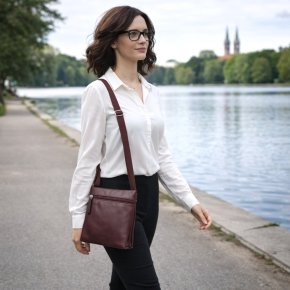 Bree VORA 1 Schultertasche port royal