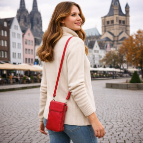 Aunts & Uncles CLOUDBERRY Phonebag crimson red