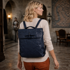 Aunts & Uncles Mrs. Apple Struddle Rucksack insignia blue